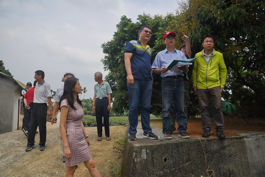 相關圖片1-林明溱會勘名間鄉竹圍等5村多處巷道、農路指示速改善