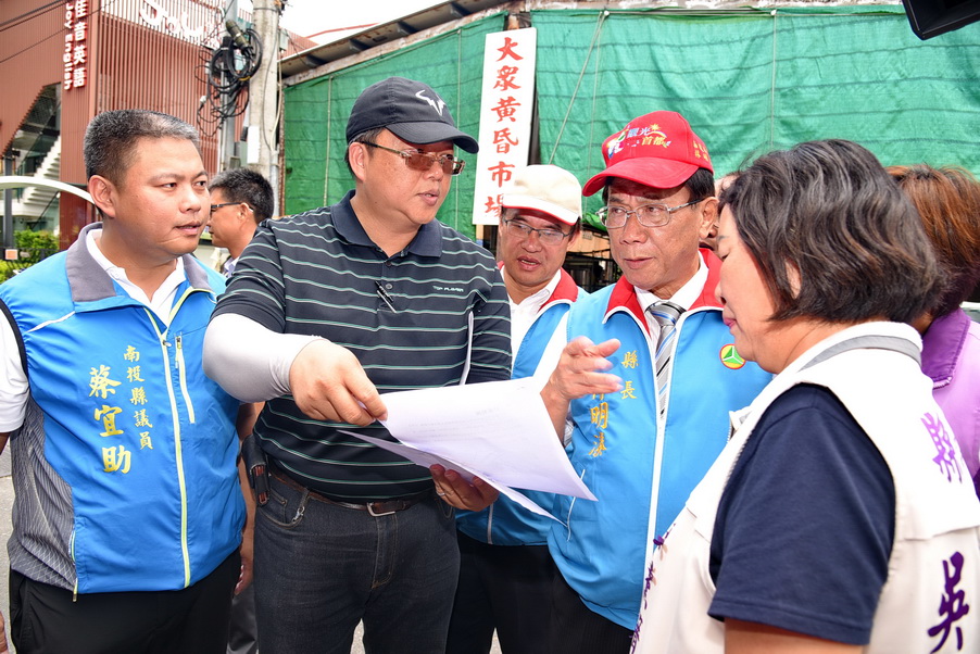 圖片-竹山鎮多處道路路面老舊難行 林縣長指示儘快改善