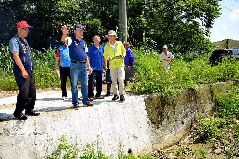 相關圖片2-投52線改善工程會勘 林縣長加碼瑞龍瀑布步道及觀瀑平台