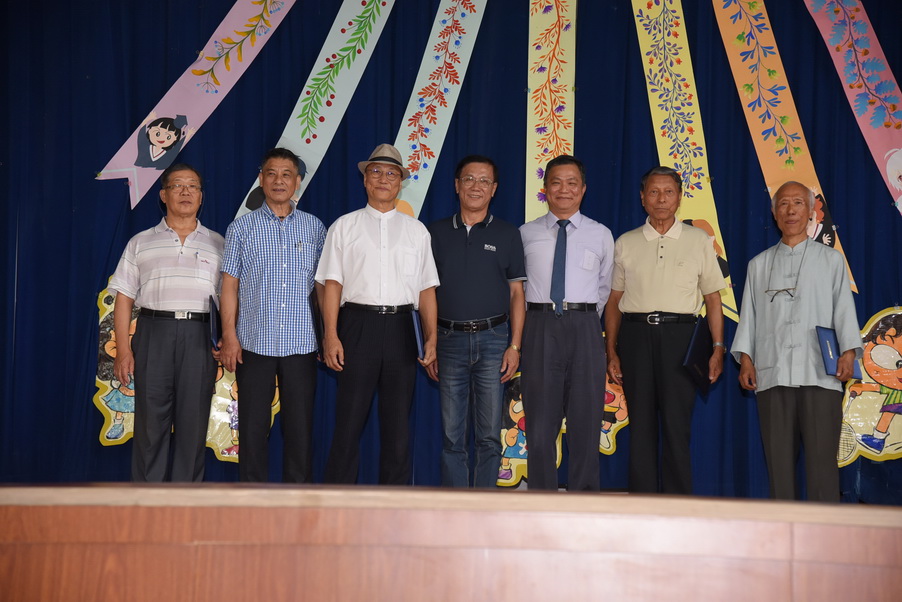 圖片-林縣長出席上緯諒茶全國書法比賽 百名菁英競秀精采