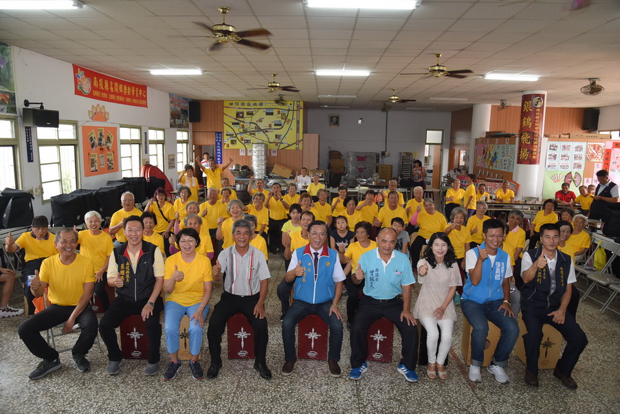 相關圖片1-關心長照與社區關懷據點 林縣長訪視名間、南投4社區