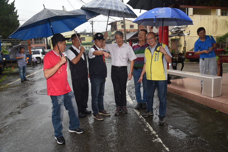 相關圖片1-埔里魚池多處排水不良造成淹水 林明溱會勘改善