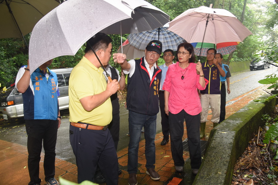 相關圖片3-埔里魚池多處排水不良造成淹水 林明溱會勘改善
