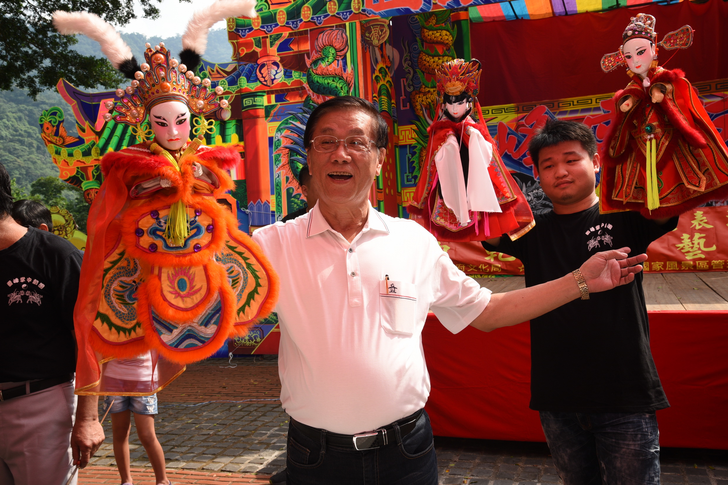 圖片-推廣傳統文化    布袋戲下鄉表演