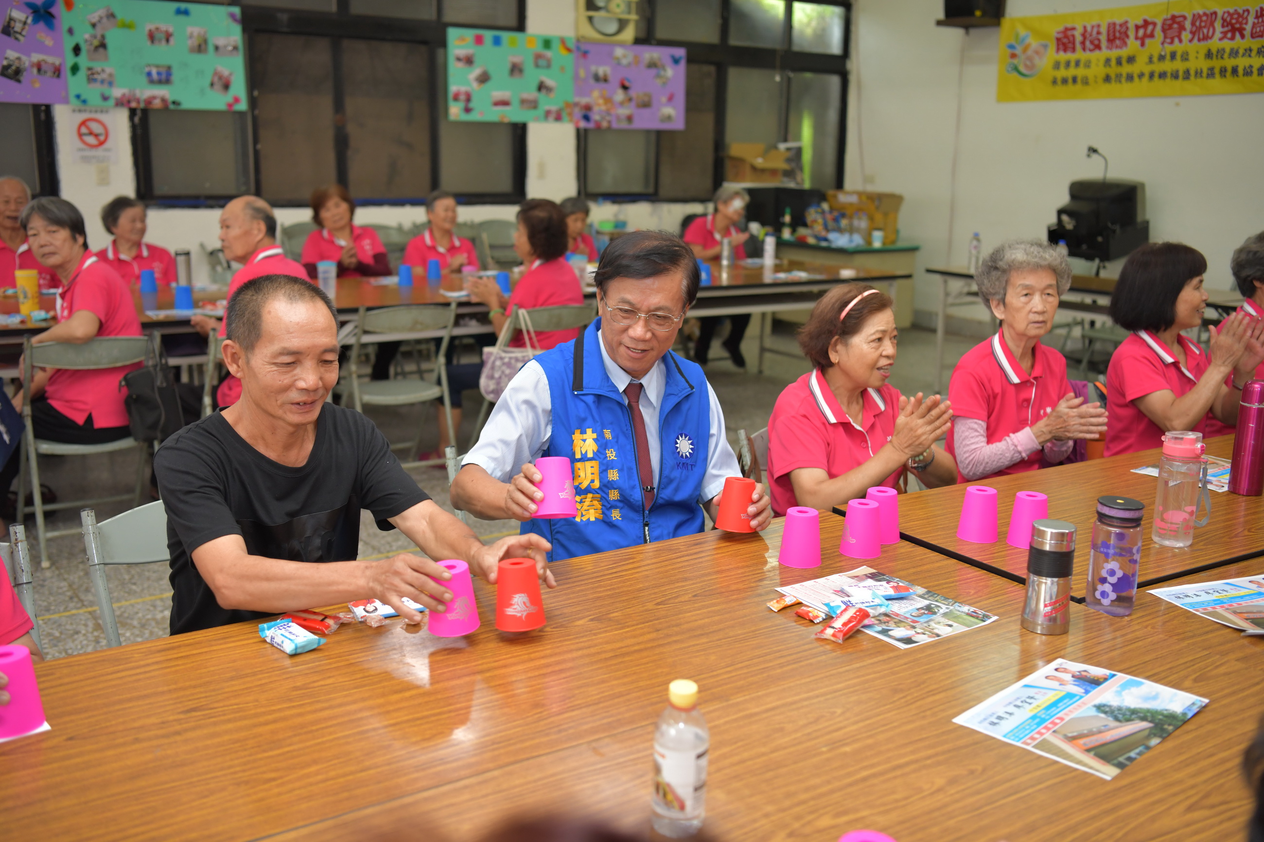 相關圖片1-林縣長關懷長者生活　協助提升社區設施