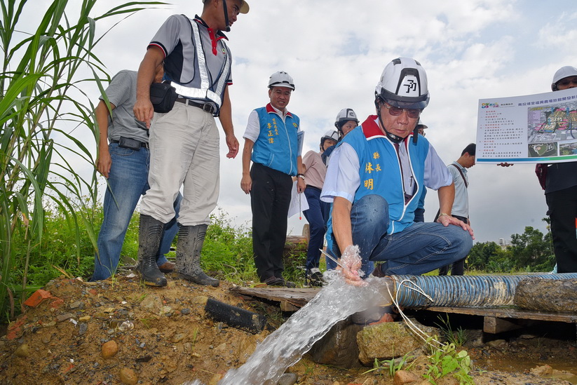 圖片-林明溱視察福興農場旅館園區工程品質及進度
