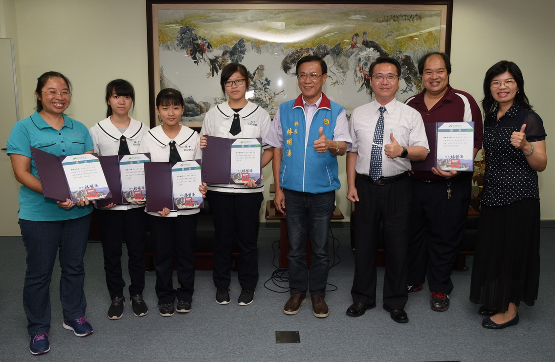 相關圖片1-林縣長接見科學展得獎師生
