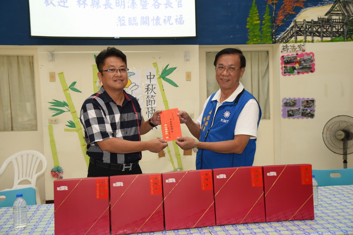 圖片-林縣長關懷送暖  訪視社福機構院民