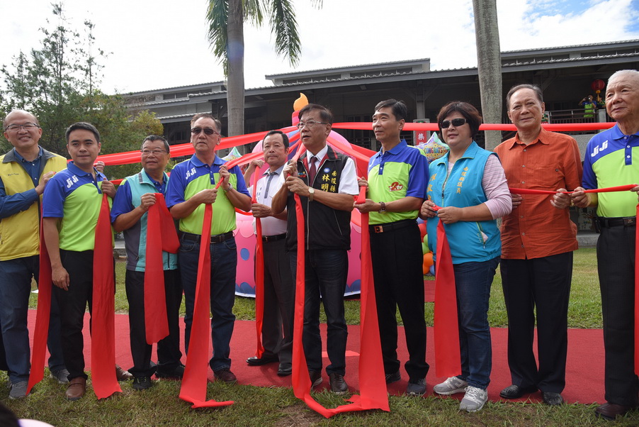 圖片-集集國小120週年校慶林縣長揭碑 期許作育英才造福鄉梓