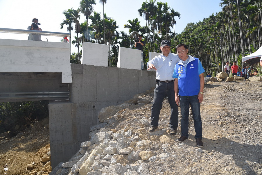 相關圖片2-國姓鄉東福橋改建通車了 長豐村民樂透