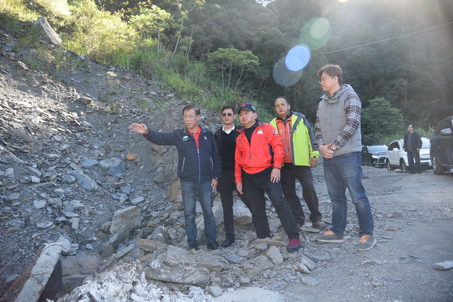 相關圖片2-讓回家的路更安全便捷 林縣長會勘改善投89線路況