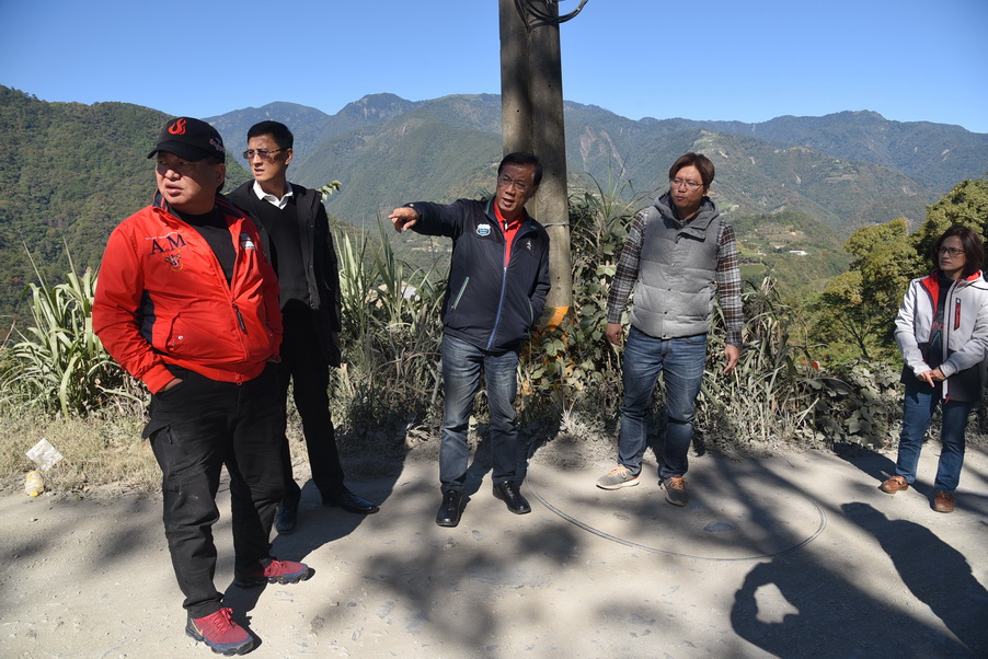 相關圖片3-讓回家的路更安全便捷 林縣長會勘改善投89線路況