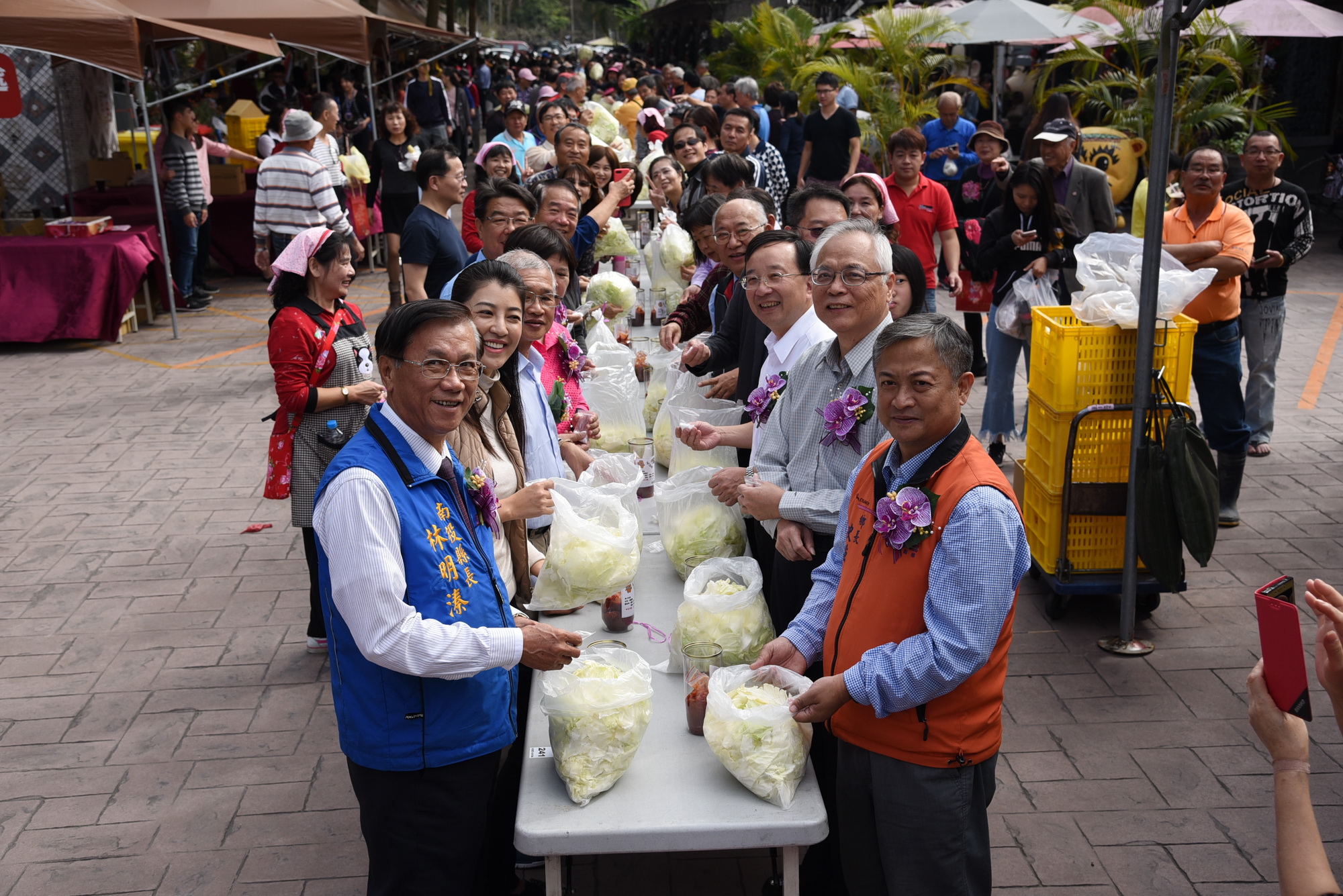 相關圖片2-信義踏雪尋梅活動開鑼  林縣長頒特等茶獎