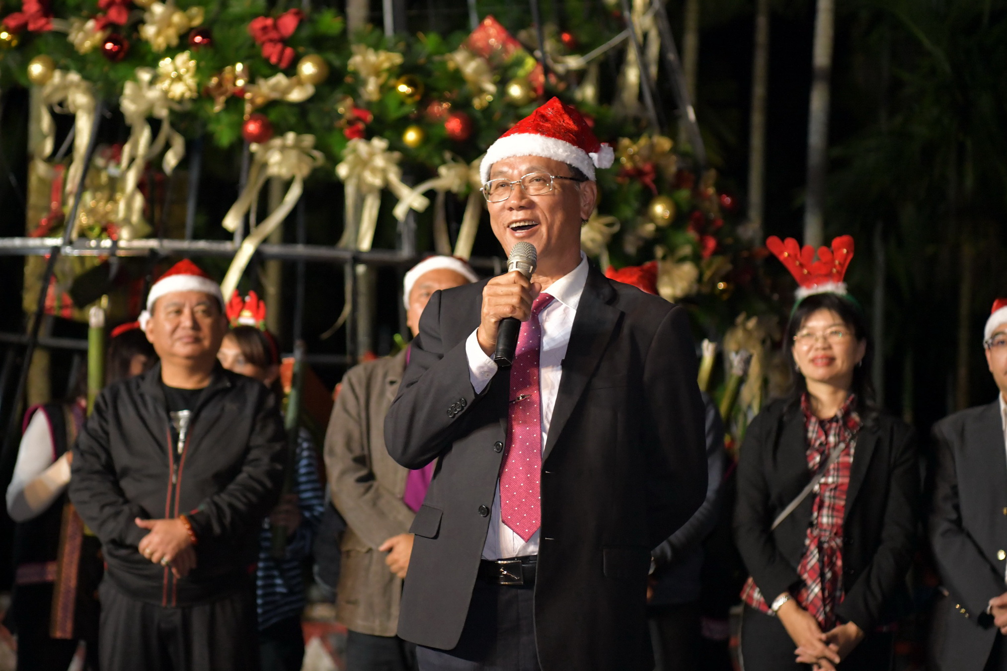 相關圖片1-信義鄉聖誕節活動　林縣長宣布史強將任觀光處長