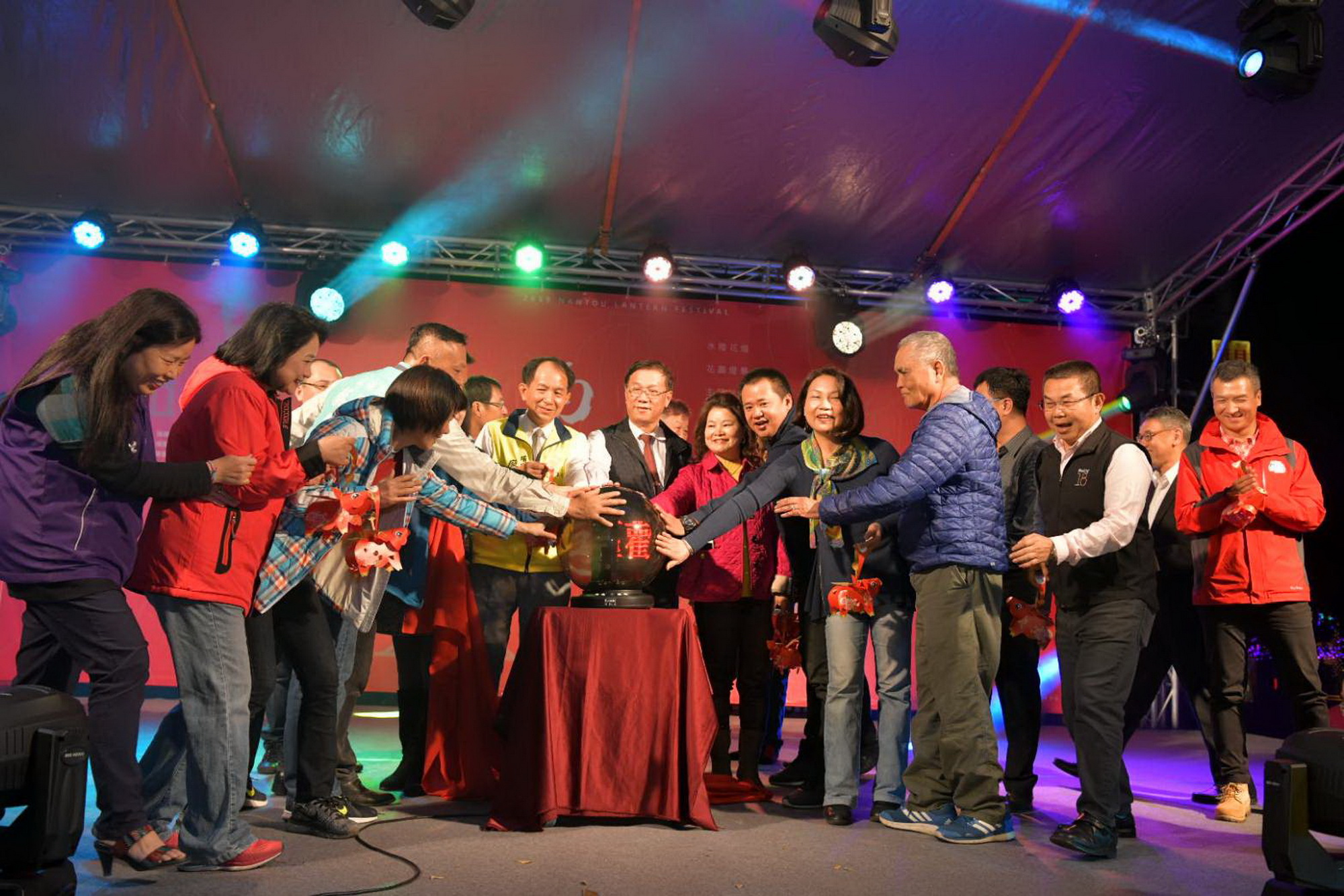 圖片-埔里水上燈區熱鬧開燈 春節期間活動不斷