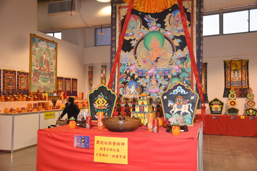 相關圖片2-藏族指尖酥油花藝術驚艷 林明溱邀你同賞南投燈會