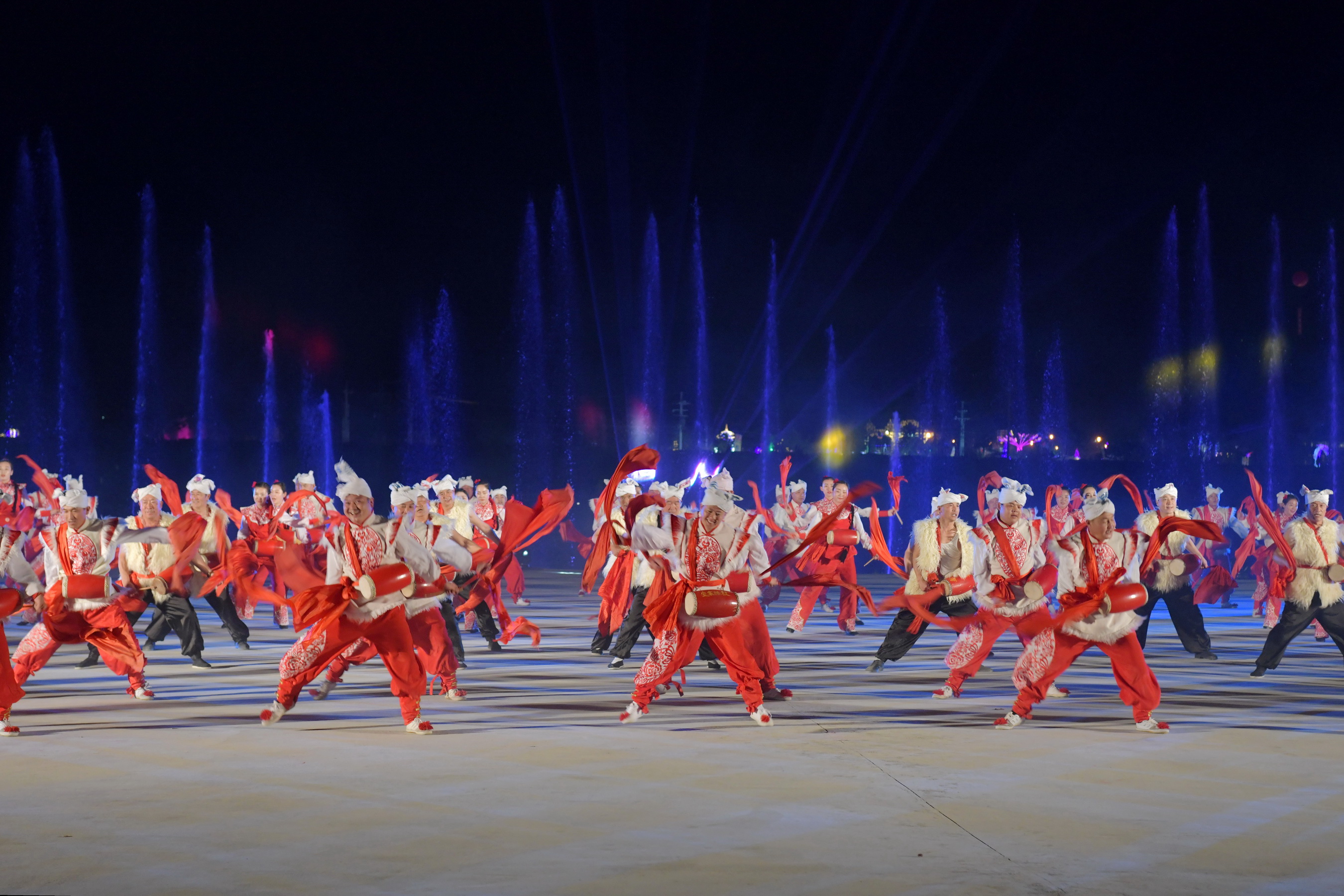 圖片-陜西腰鼓南投燈區隆重登場　吸引數千民眾欣賞