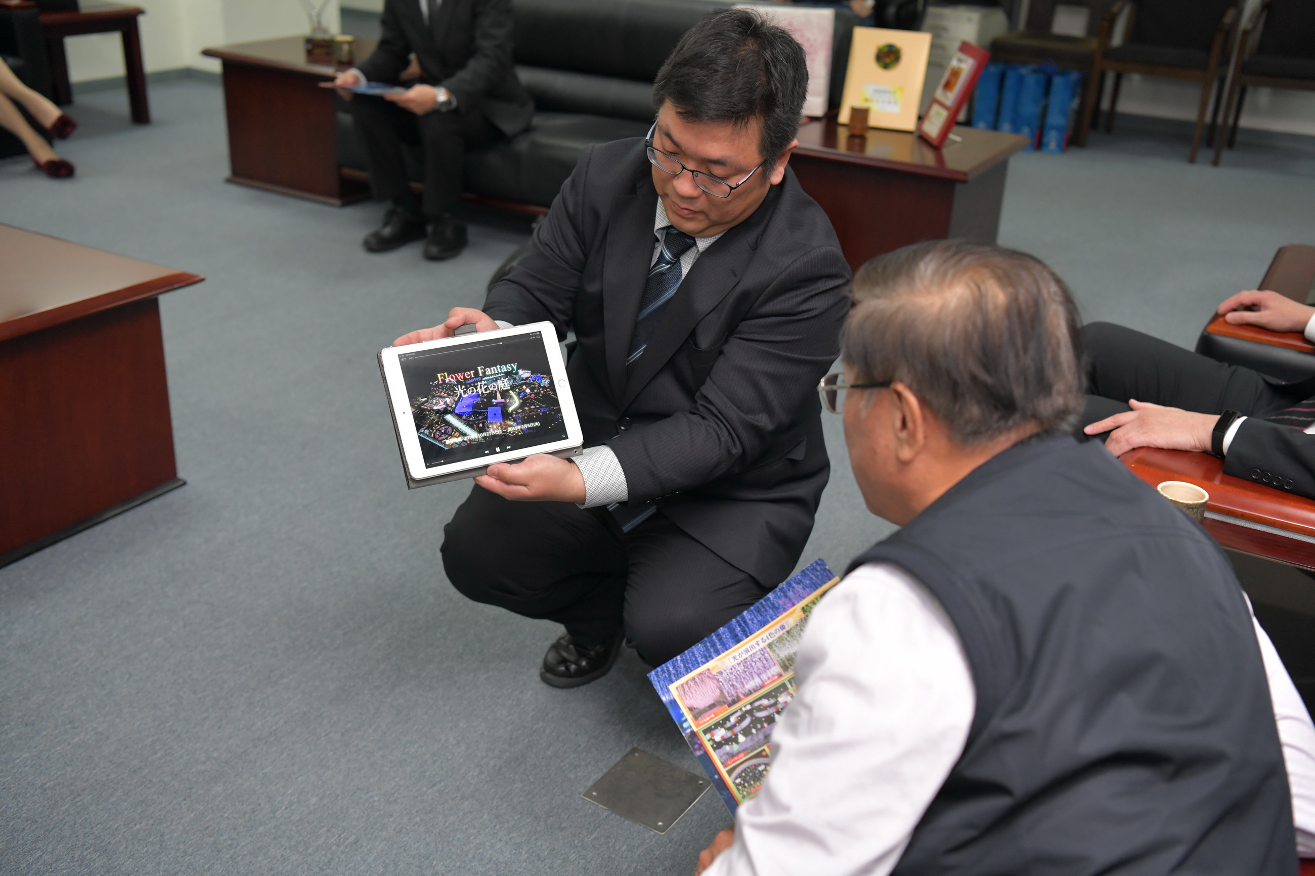 相關圖片1-日本足利公園社長拜會　明年有望加入燈會