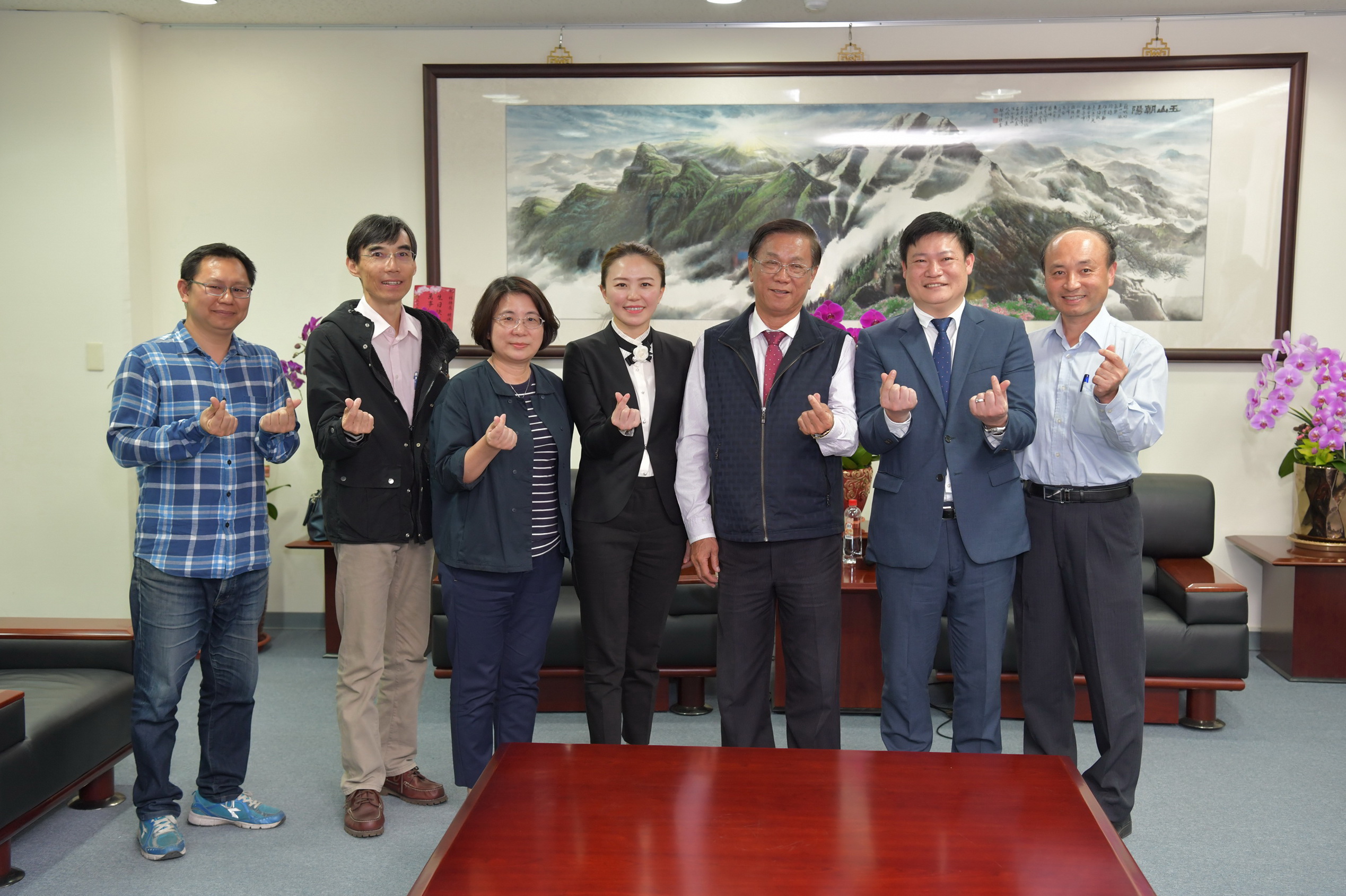 相關圖片4-妮娜巧克力夢想城堡捐百萬　照顧弱勢兒少