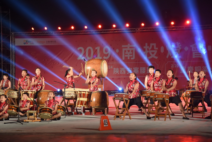 相關圖片3-重慶銅梁火龍埔里震撼登場 引爆山城熱情