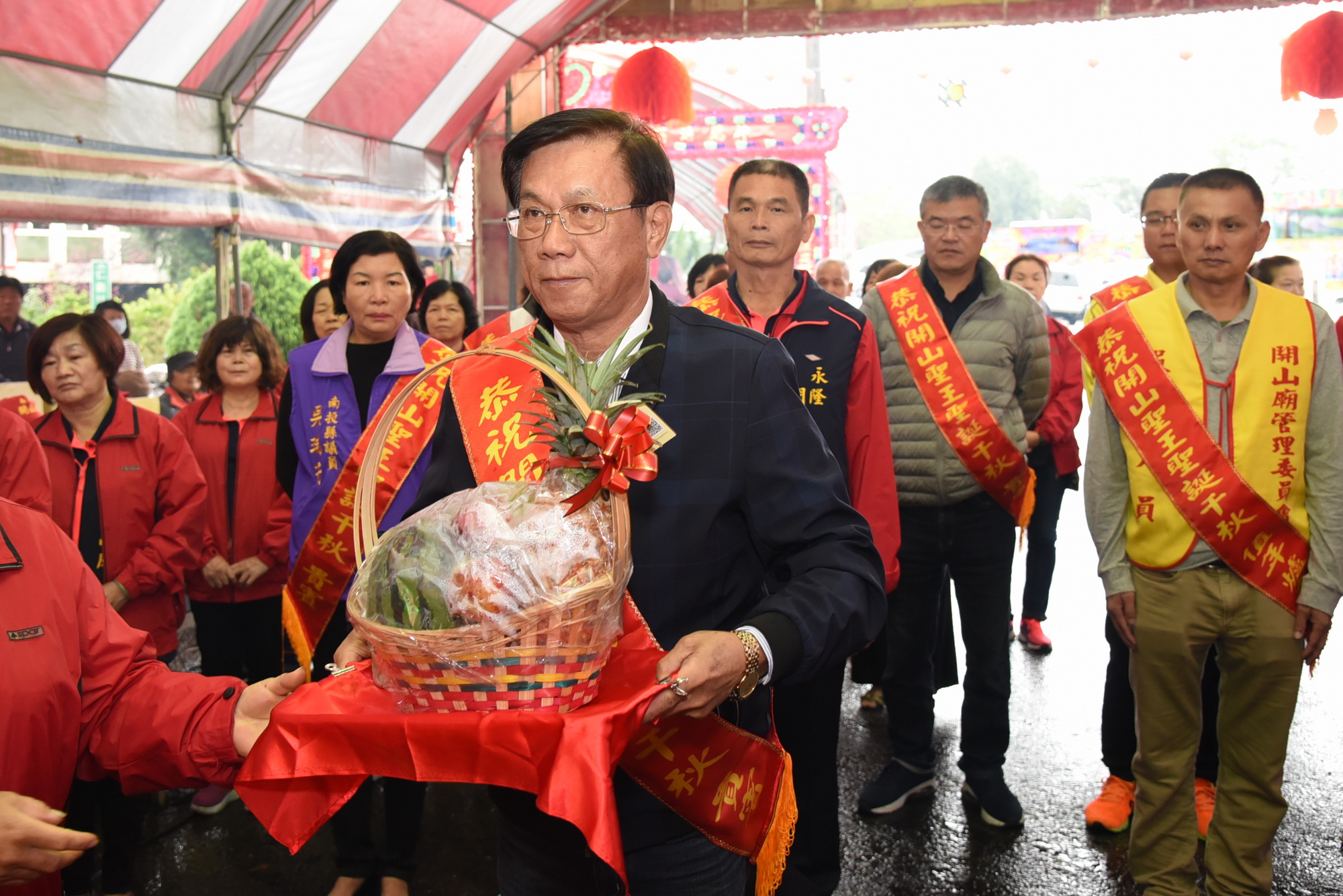 圖片-鹿谷開山聖王聖誕  林縣長為大神龜揭綵