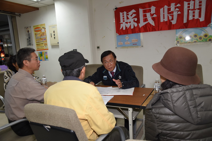 相關圖片2-林縣長主持縣民時間 受理10件陳情案