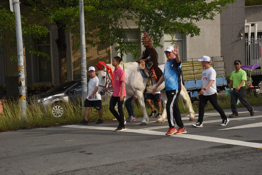 相關圖片2-包尾受鎮宮圓科巡香開香 林縣長祈求國泰民安