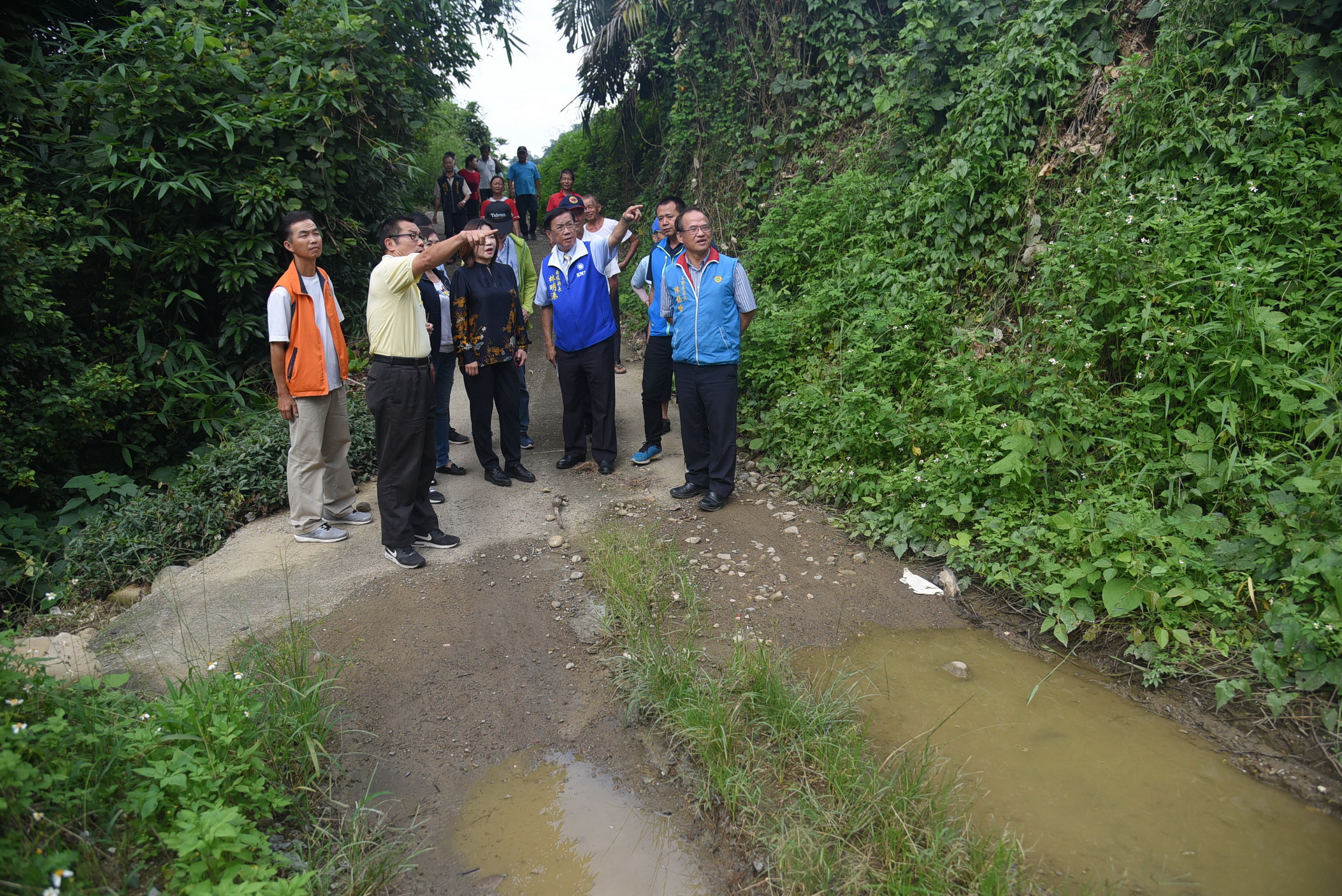 相關圖片2-國姓農路及埔里野溪護岸有安全之虞 林縣長指示發包改善
