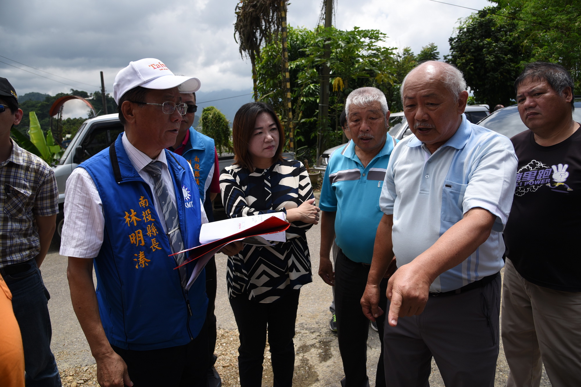 相關圖片1-林縣長會勘埔里多項道路改善工程