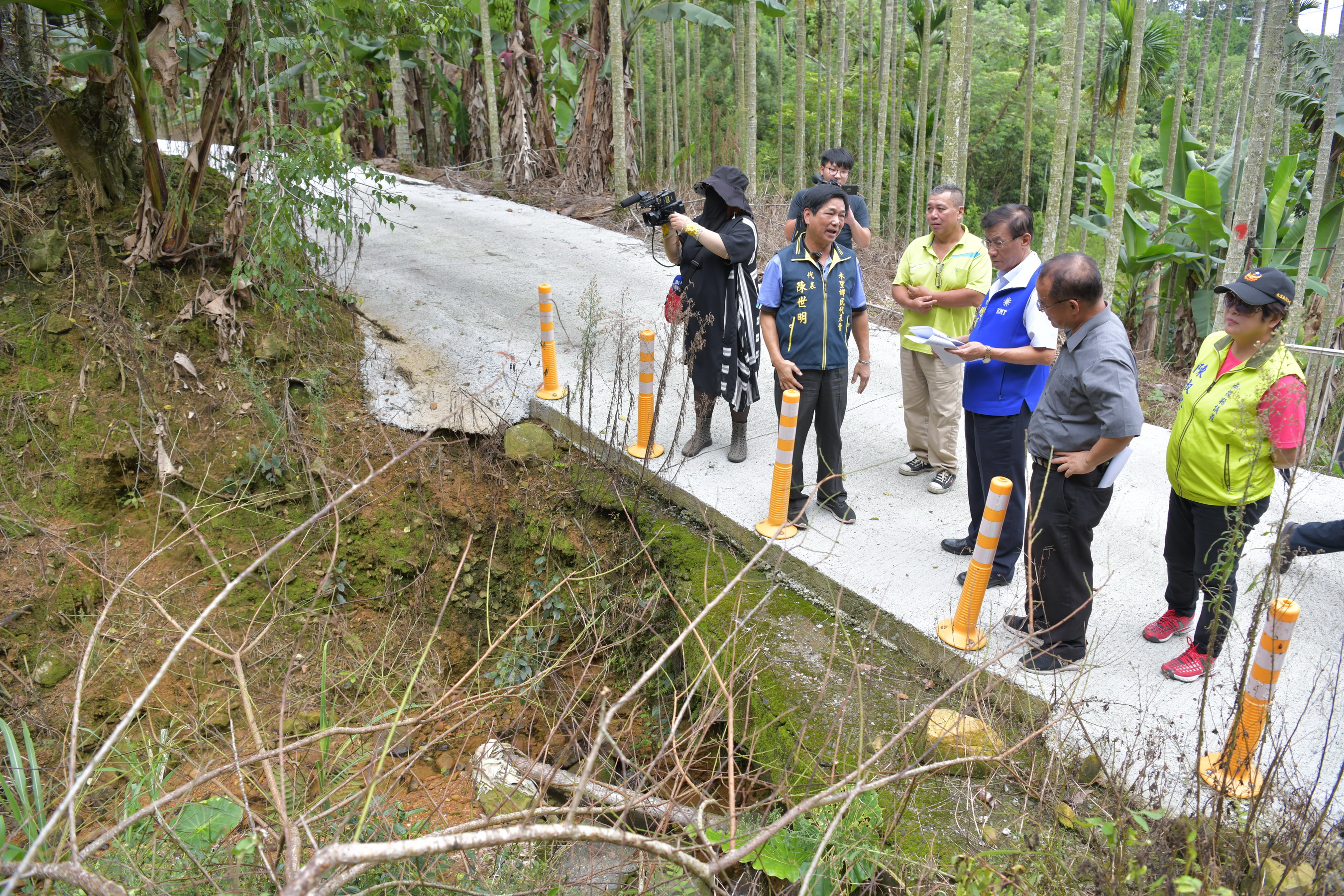 相關圖片1-縣府規劃經費430萬　改善水里信義路況