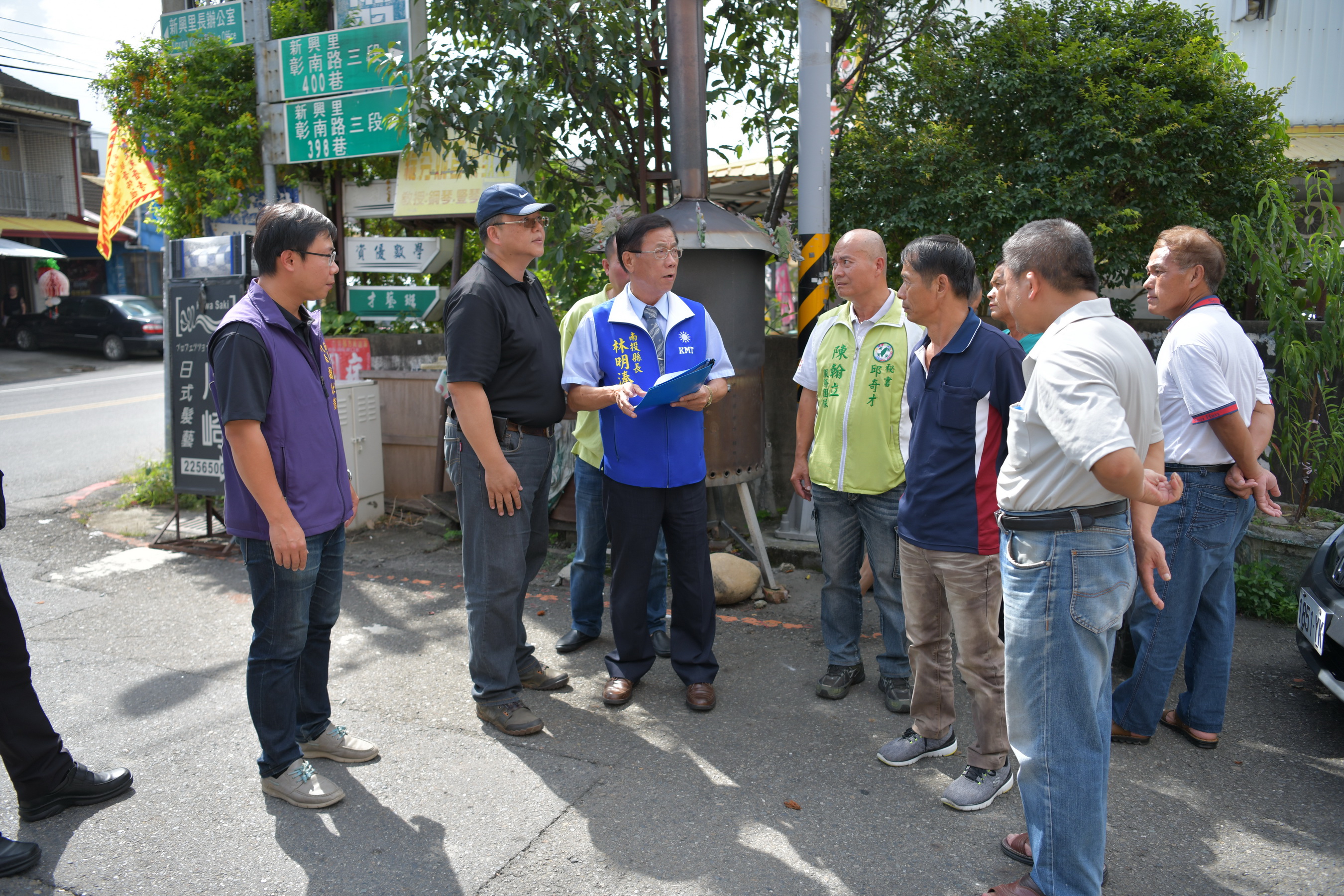 圖片-林縣長會勘南投市道路　改善市區道路排水