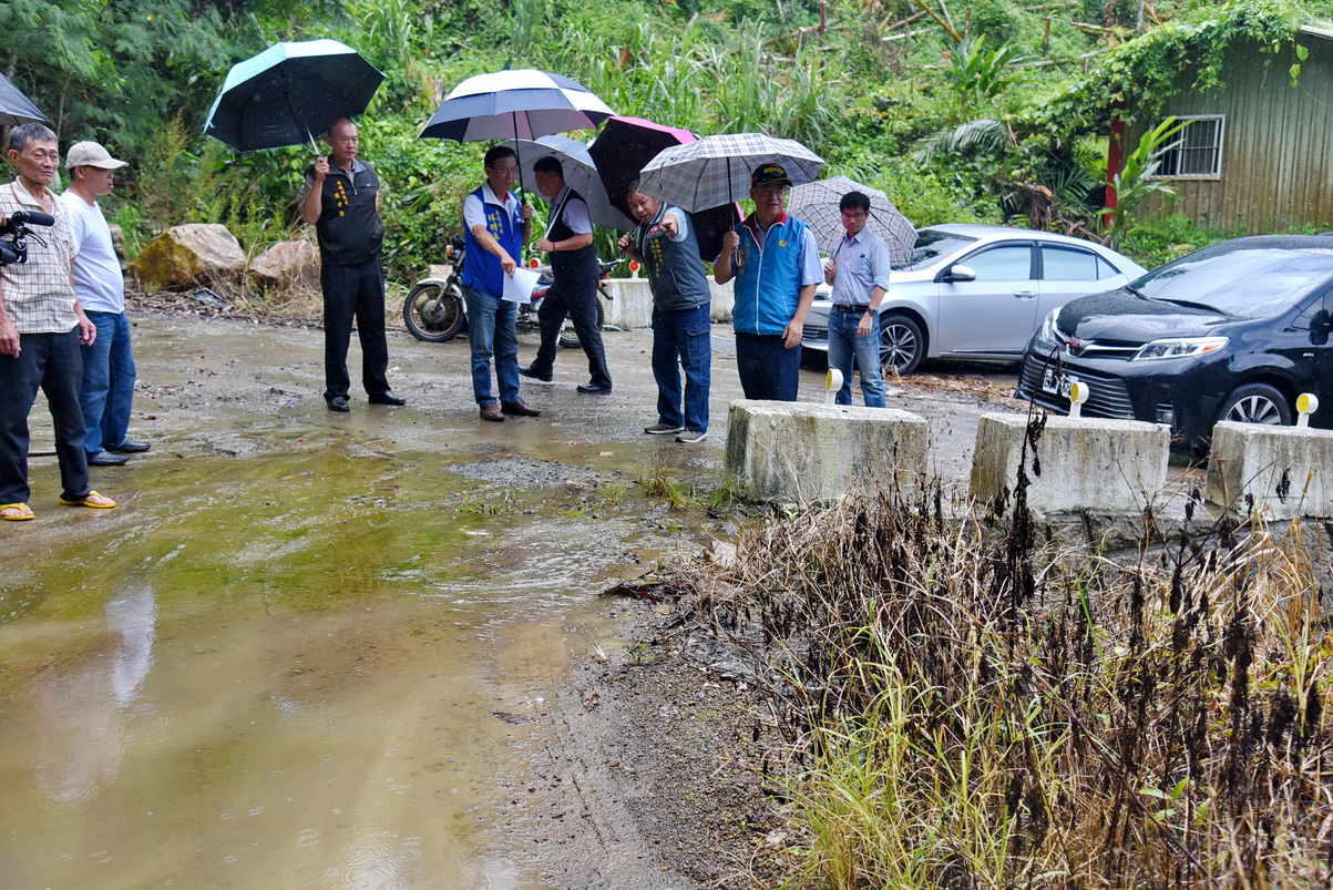 相關圖片2-國姓老舊農路待修 林縣長指示儘速改善