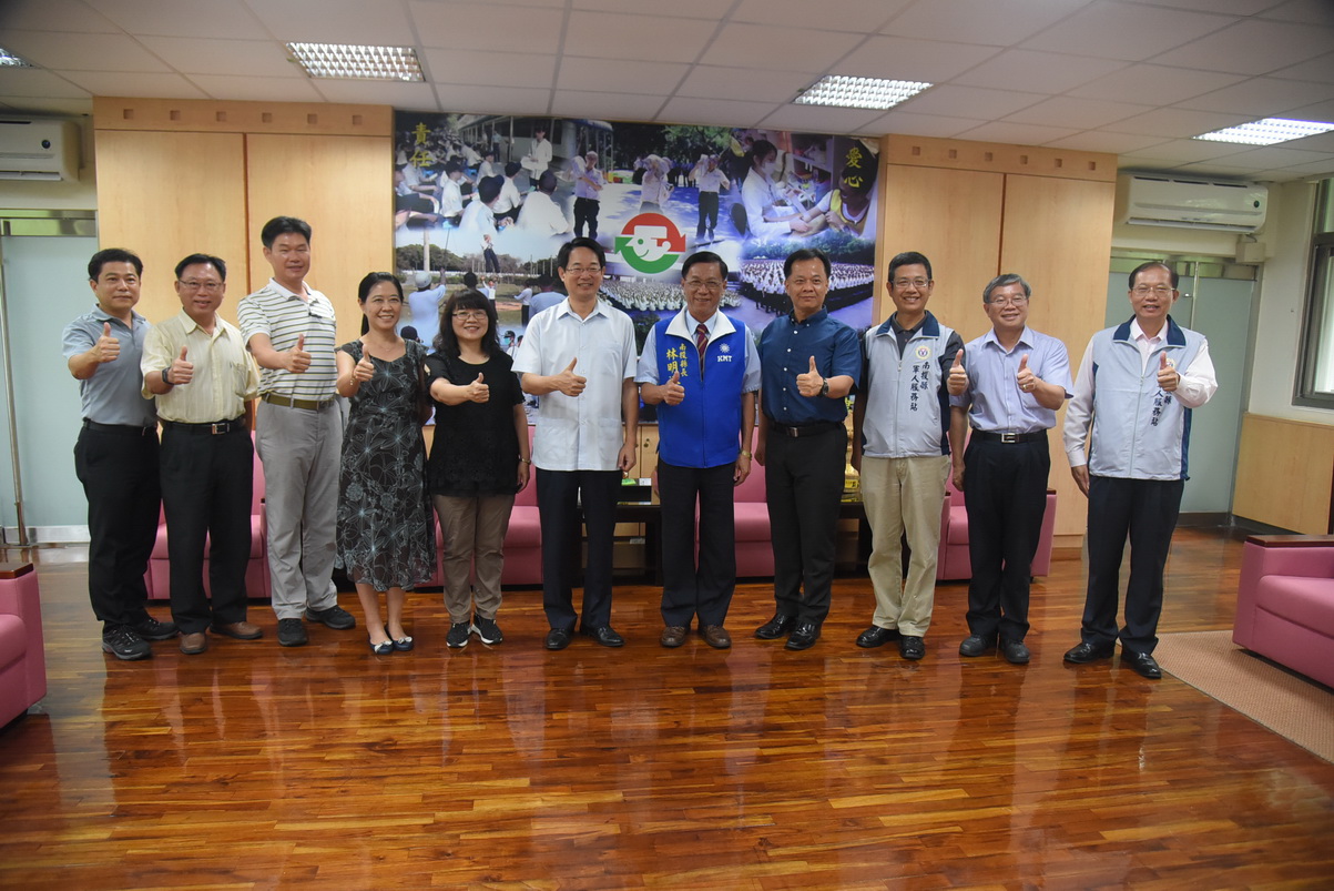 相關圖片2-林縣長成功嶺勞軍 關懷替代役及敎召員