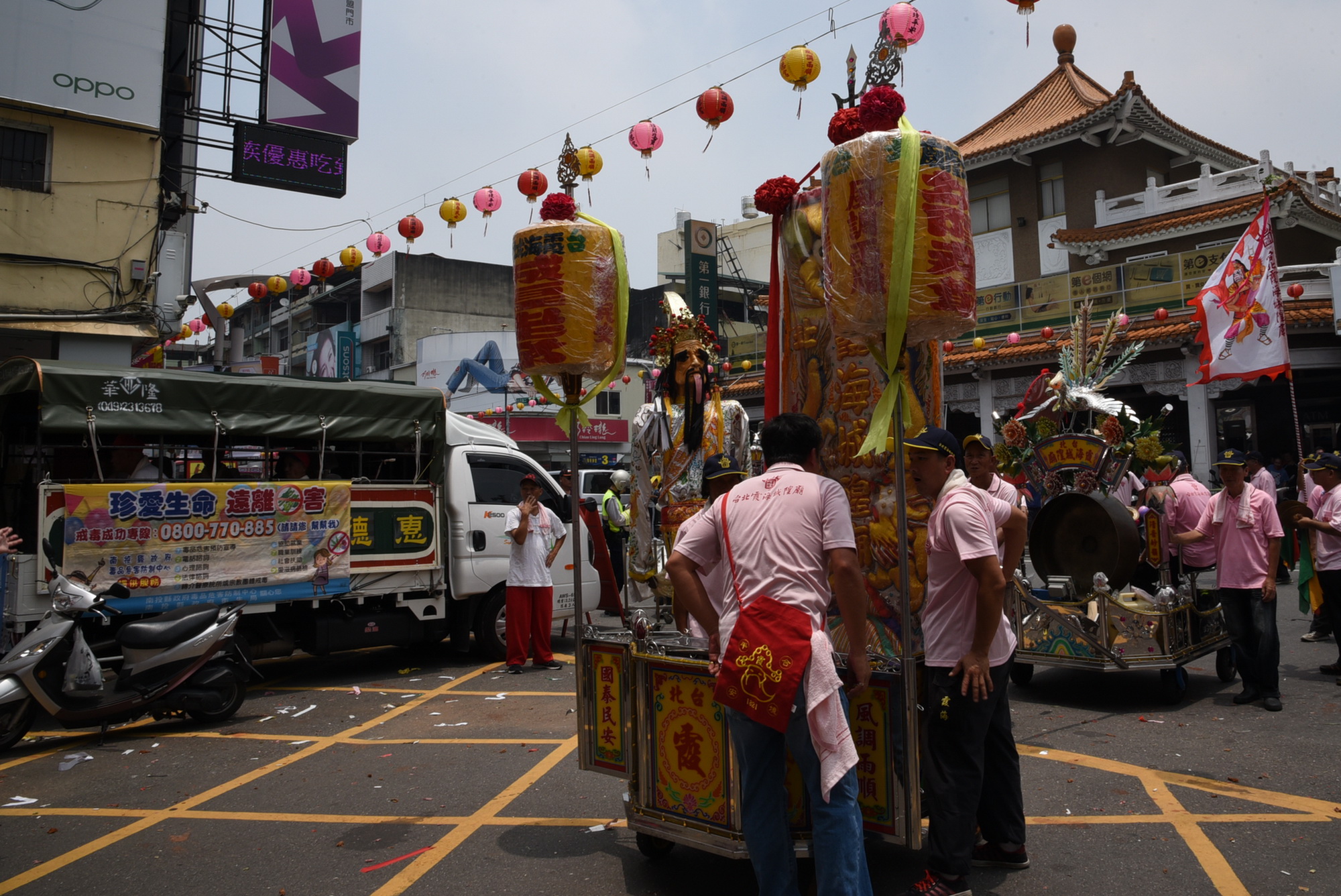 相關圖片1-草屯惠德宮城隍遶境 縣府配合宣導反毒
