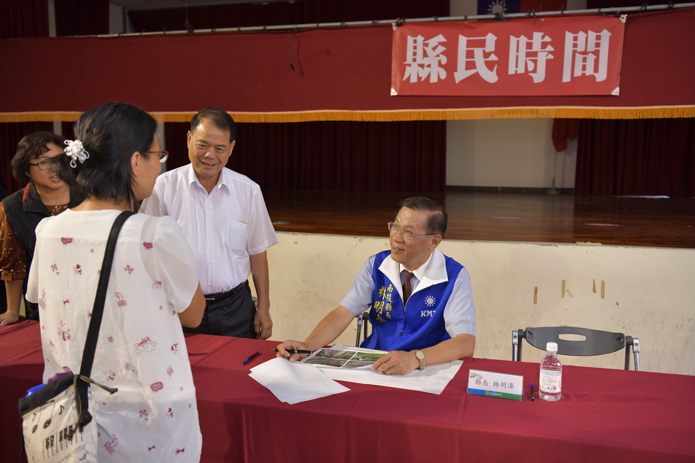 圖片-民行巡迴公車獲民眾肯定　縣民時間到場感謝父母官