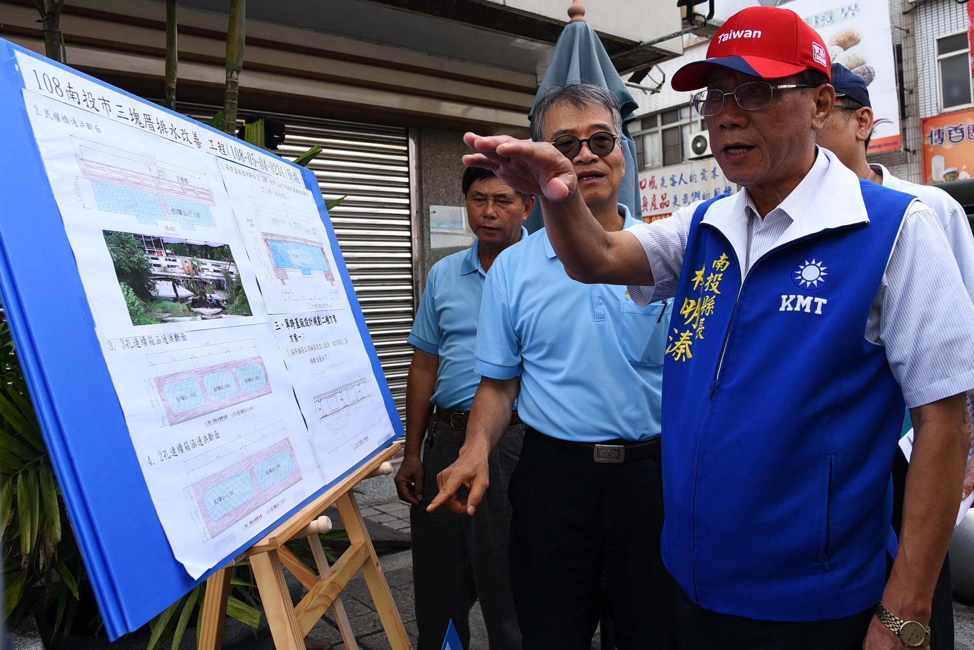 圖片-縣府採納民意 排水溝加蓋解決停車問題