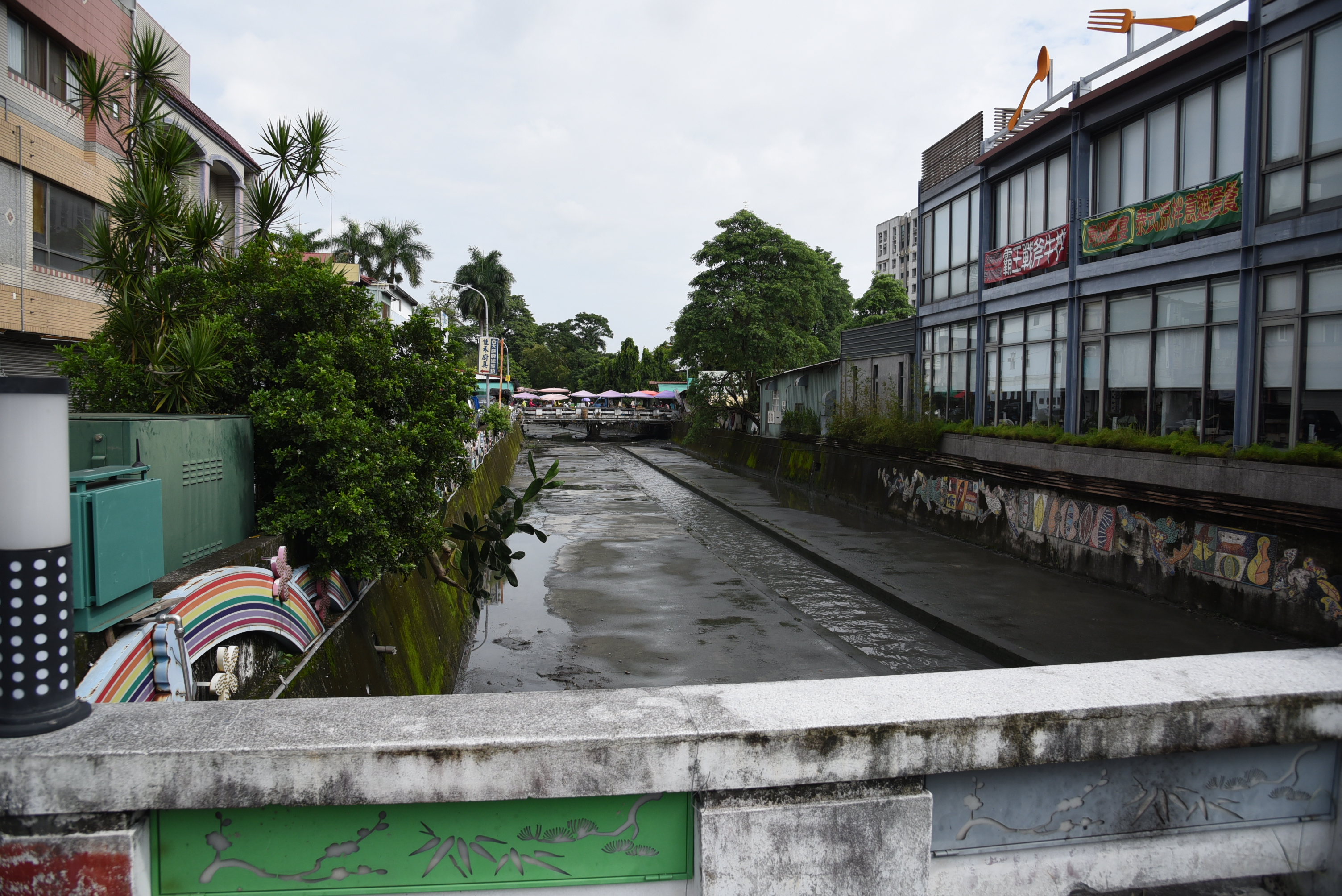 相關圖片2-縣府採納民意 排水溝加蓋解決停車問題