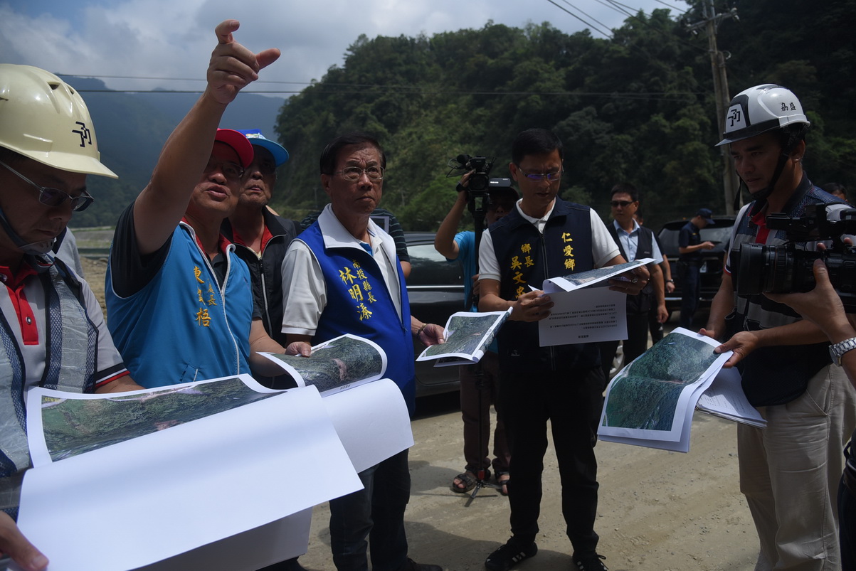 相關圖片2-林縣長指示籌措800萬經費　改善投71及投83線道路品質