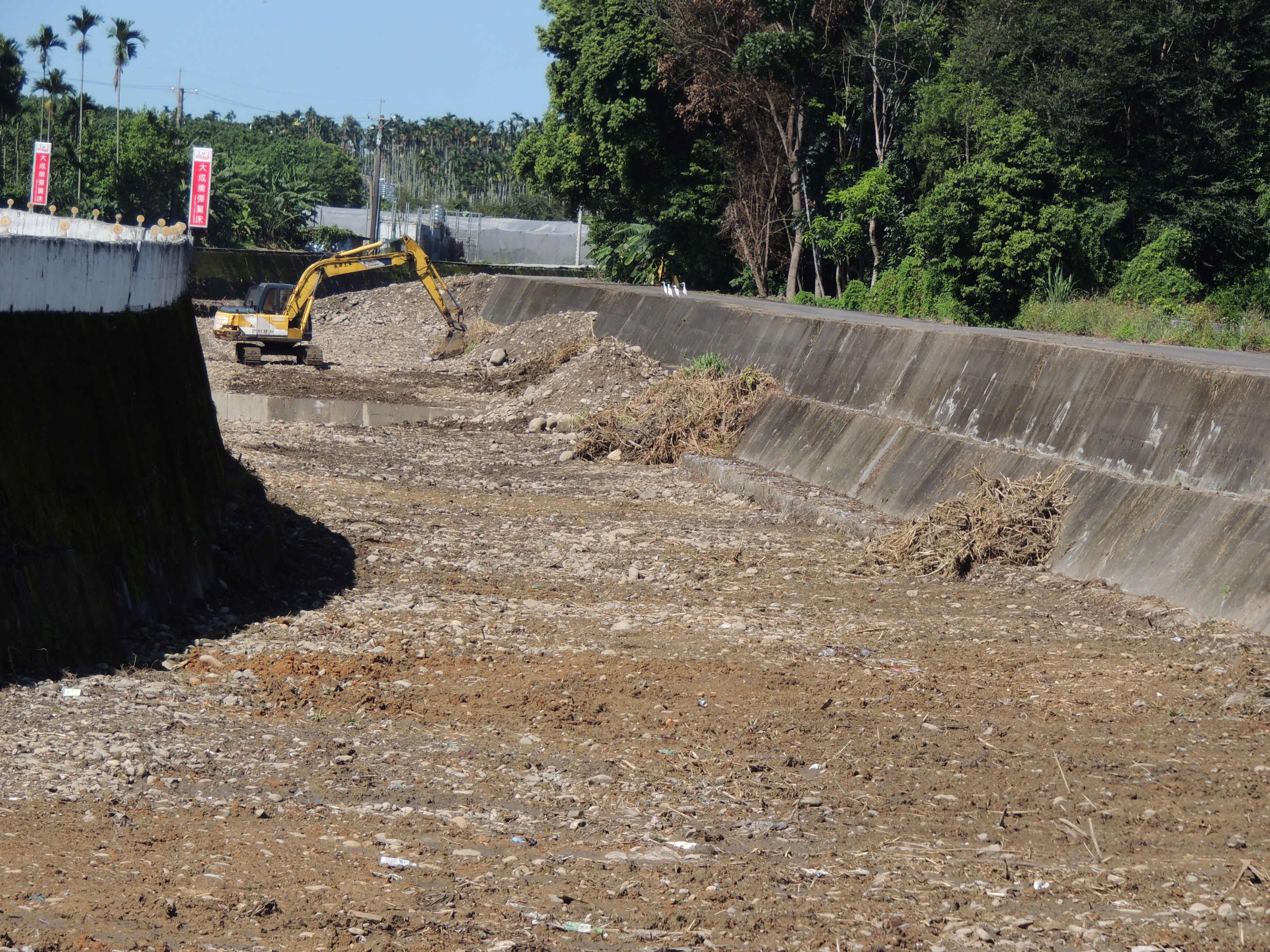 相關圖片1-名間兩路會車危險、排水不良 林縣長會勘改善