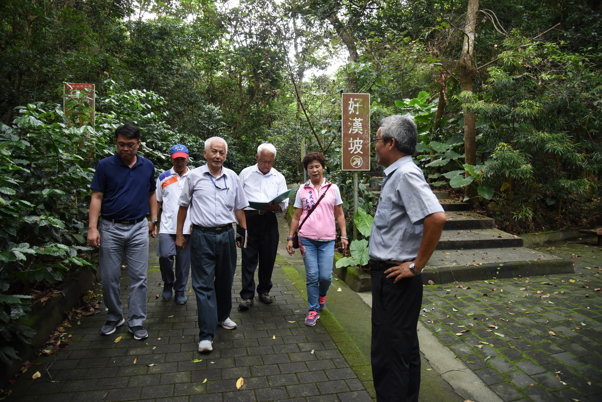 相關圖片2-林縣長會勘漳和社區步道 將延伸至易經大學