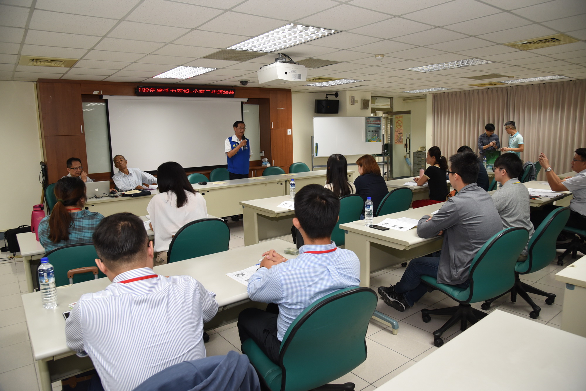 圖片-企業二代研習營 林縣長勉勵創新局