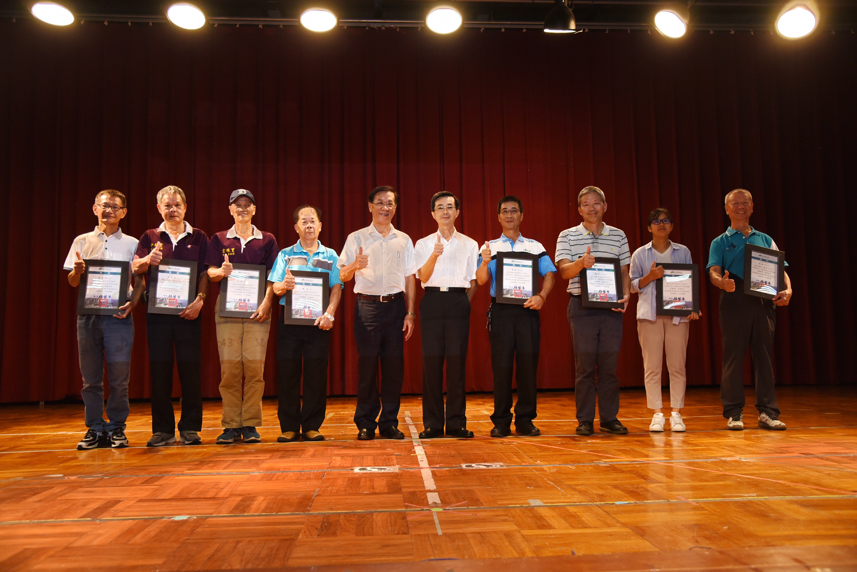 相關圖片1-林明溱縣長勉勵員工繼續努力  解決民眾困難