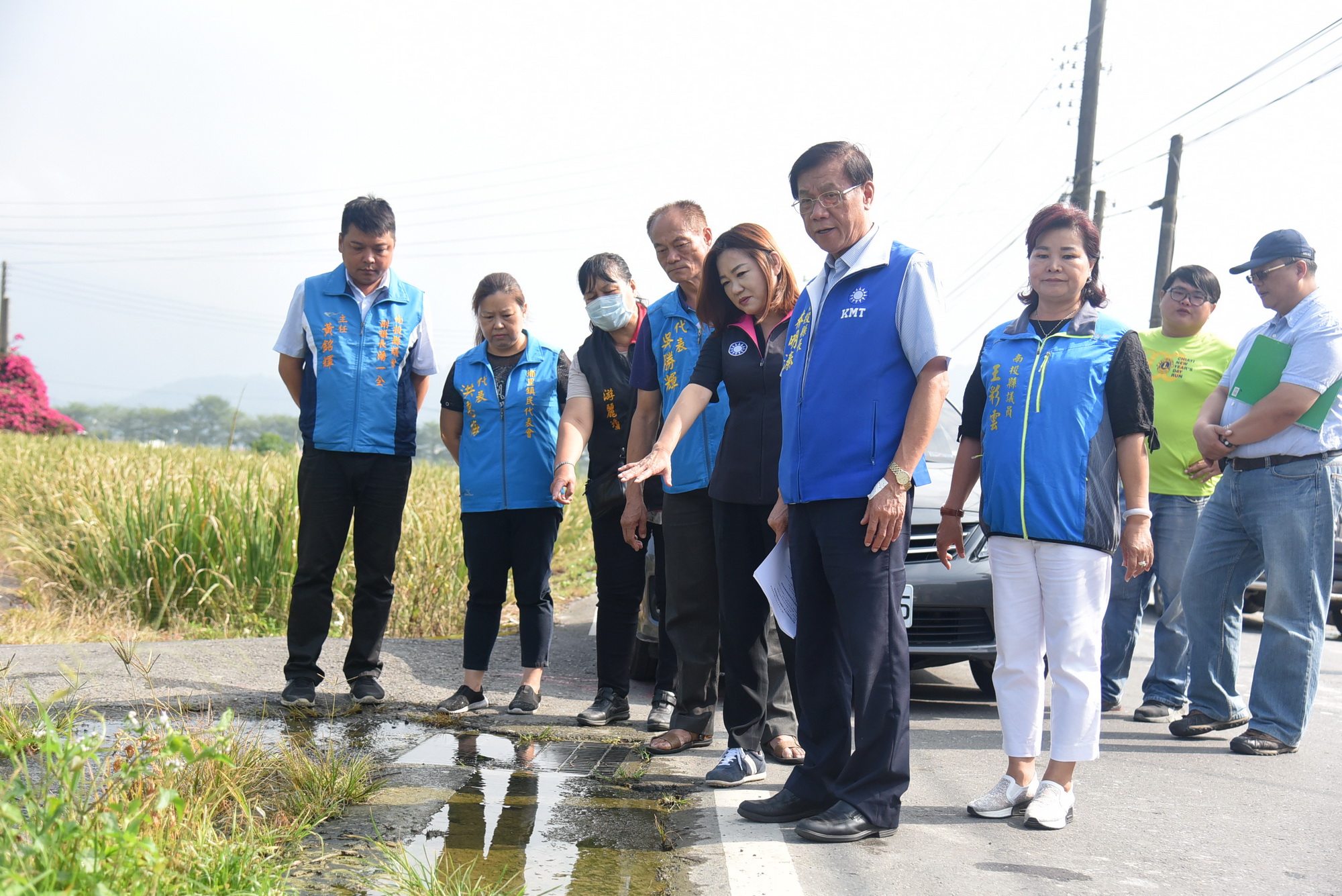相關圖片1-林縣長會勘埔里3條老舊縣道  籌措1200萬元改善