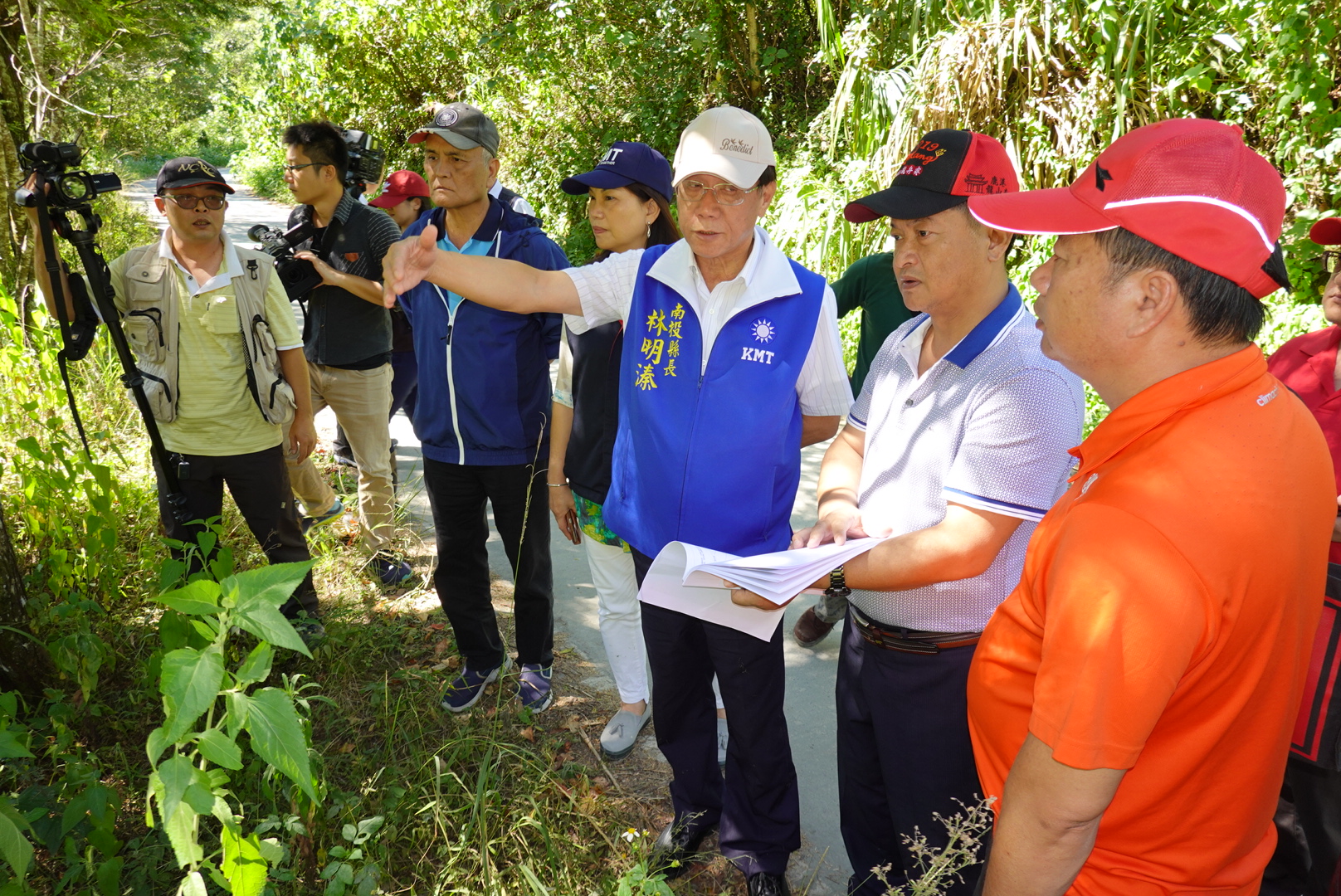 相關圖片1-紅香温泉會館覓新址有譜 林縣長實勘部落大肯定