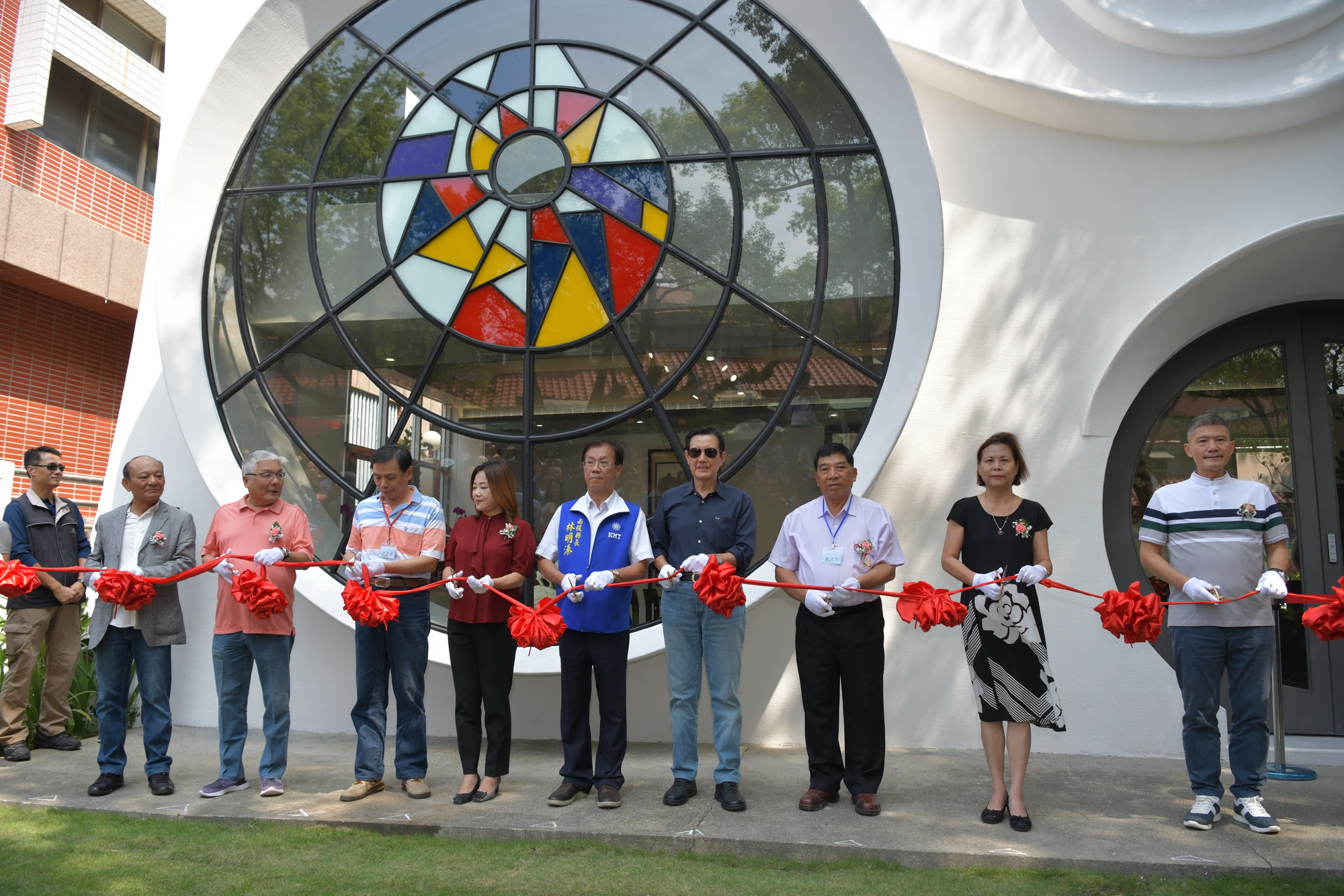 相關圖片4-林縣長與馬前總統遊茶博　品嘗特等茶好滋味