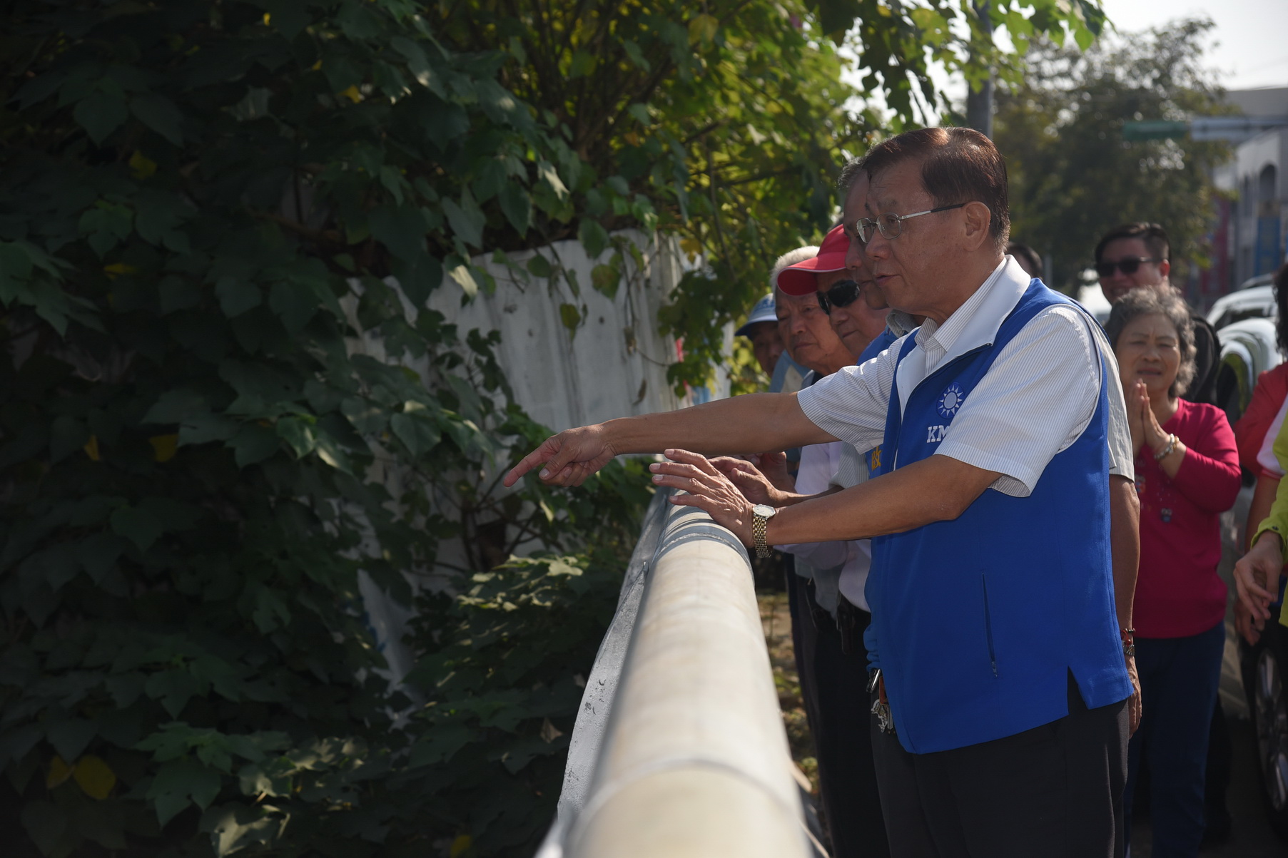 圖片-草屯溪州埤沿線多處護岸掏空破損 林縣長指示改善