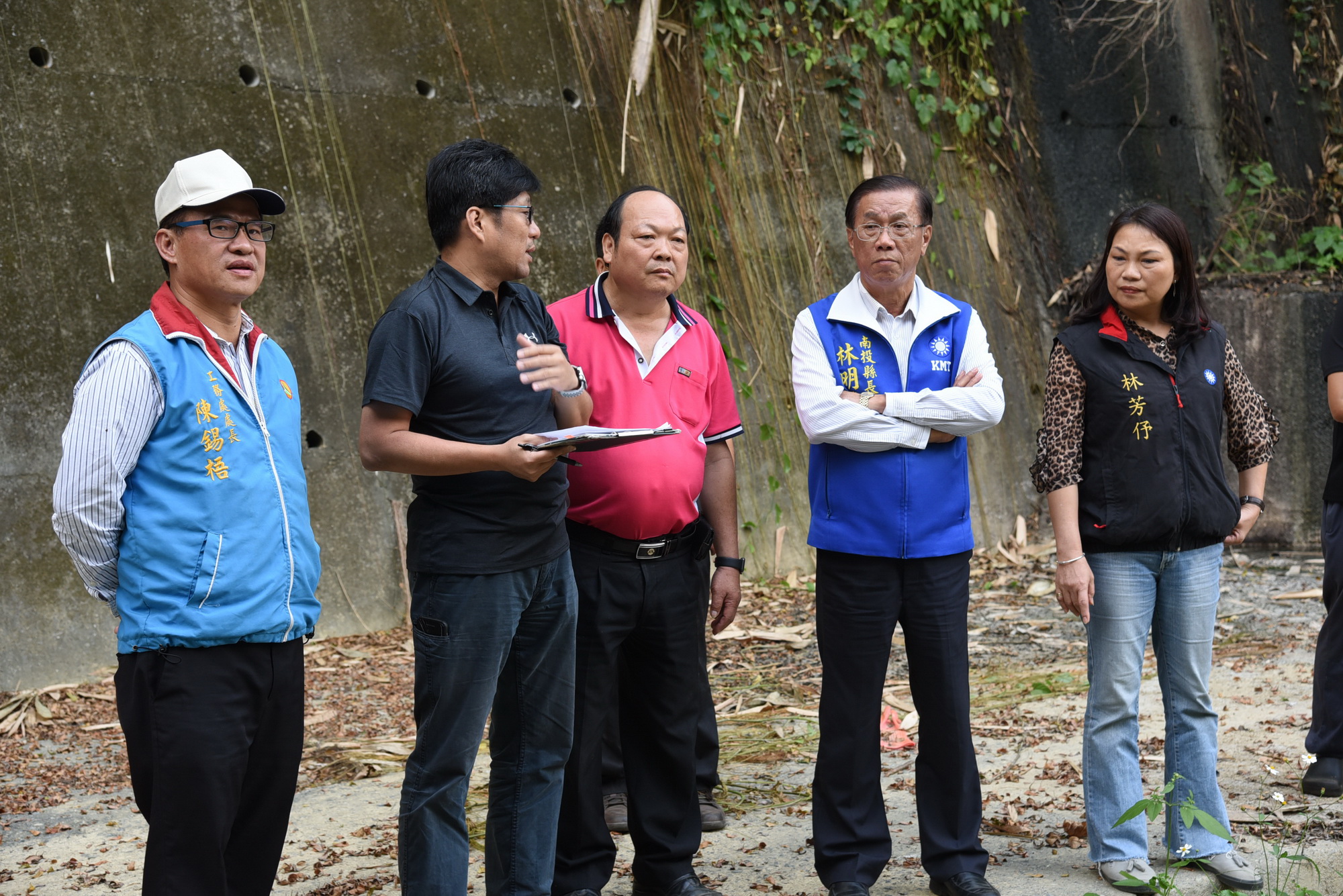 相關圖片1-林縣長會勘埔里魚池多處野溪整治及道路排水工程