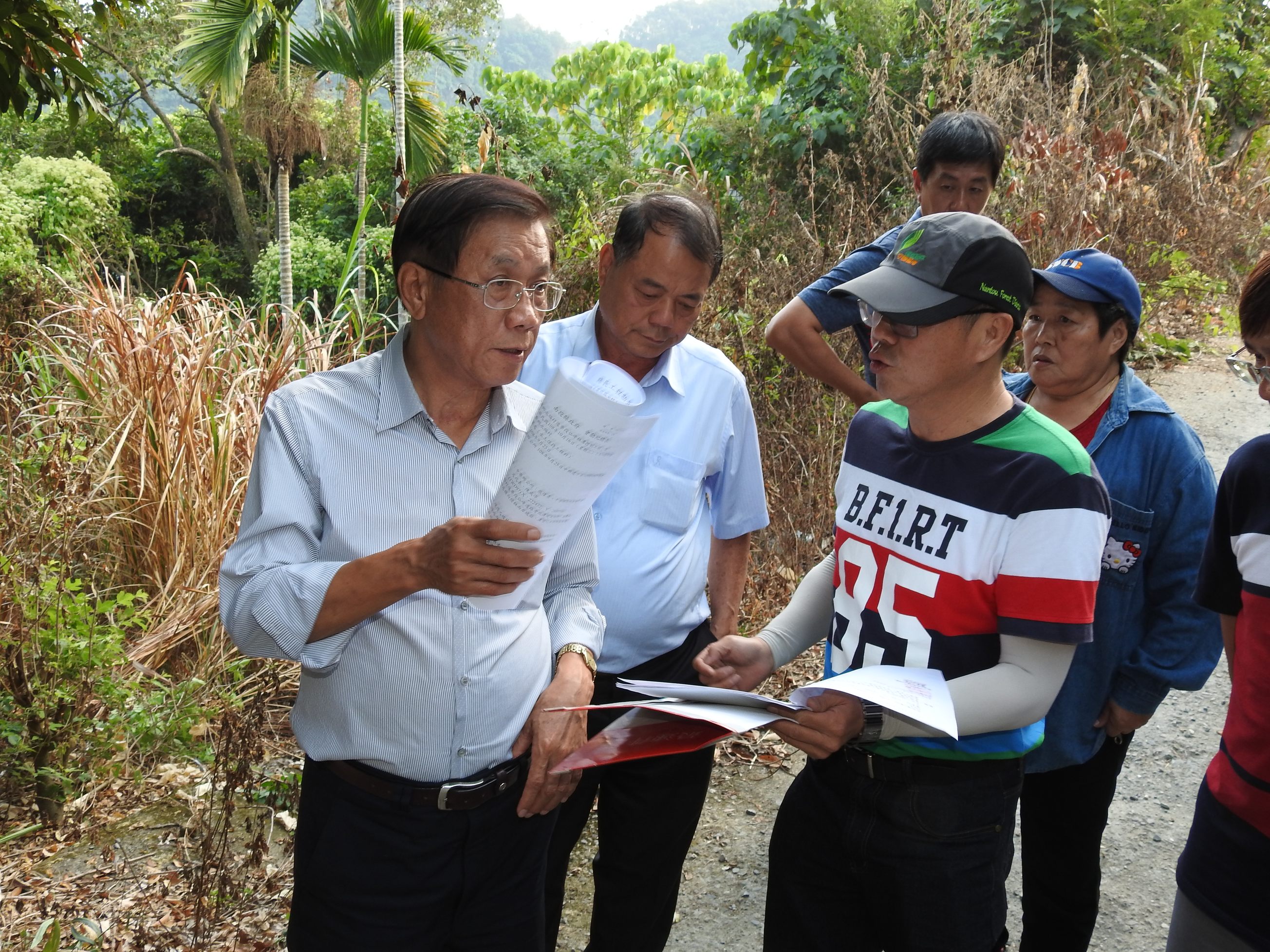 相關圖片4-南北中寮3農路1山坡水保待改善 縣長會勘徹底解決