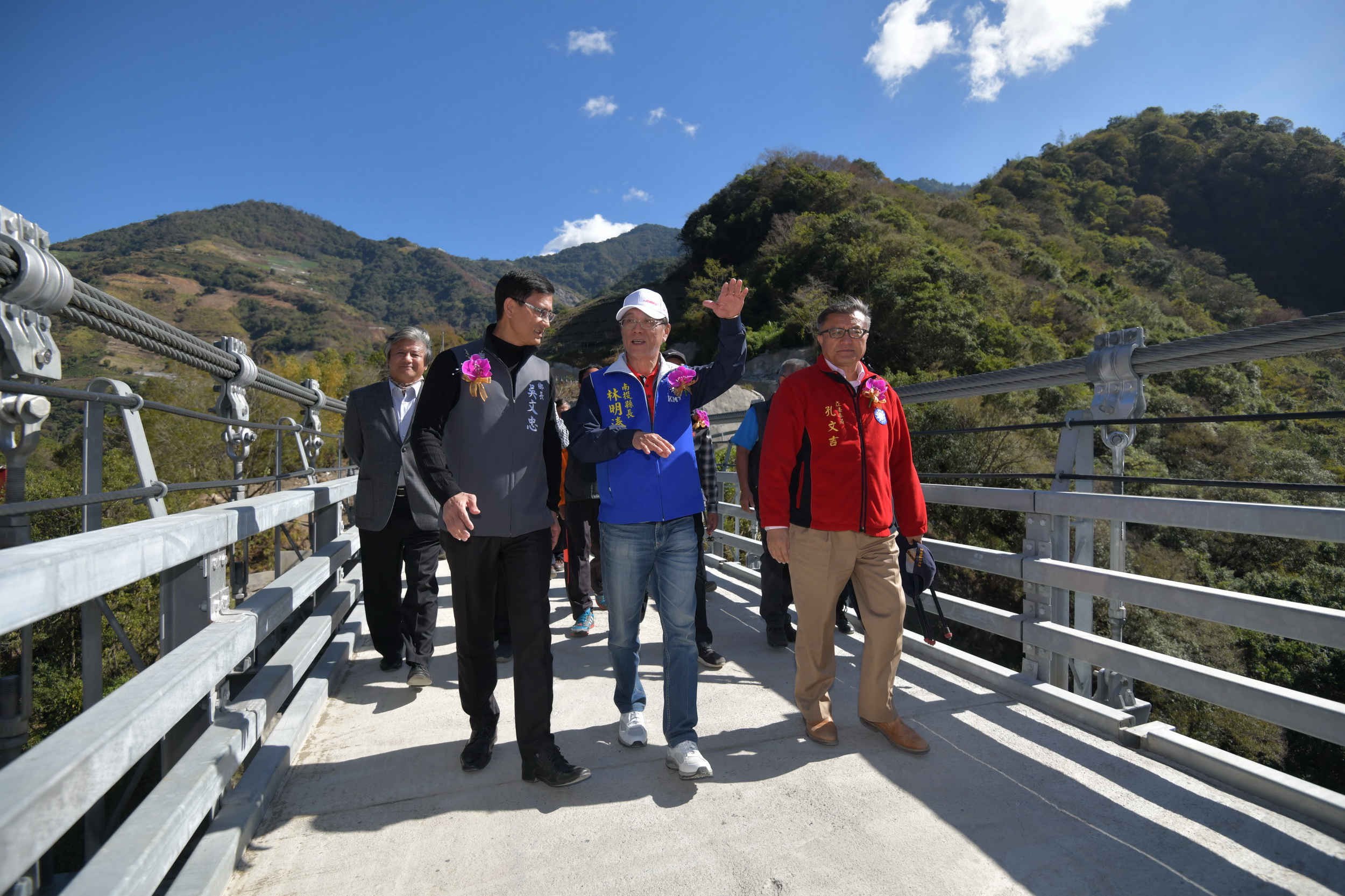 相關圖片2-平靜車行吊橋通車　都達村到清境僅20分