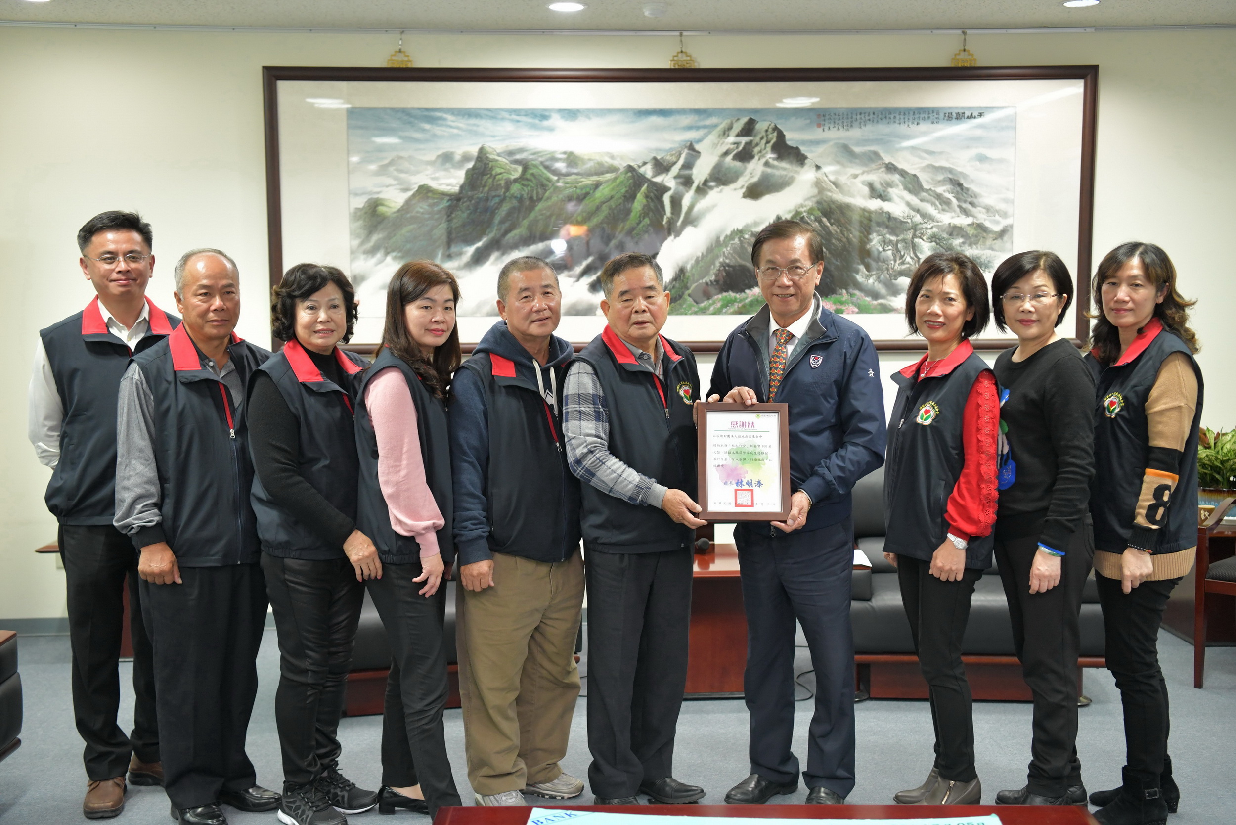 相關圖片2-達成慈善基金會再捐百萬　減輕弱勢喪葬負擔